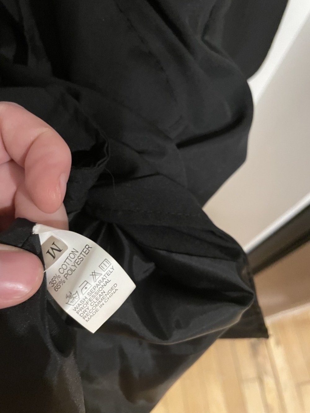 Women's Black Raincoat Size Medium - Picture 5 of 7
